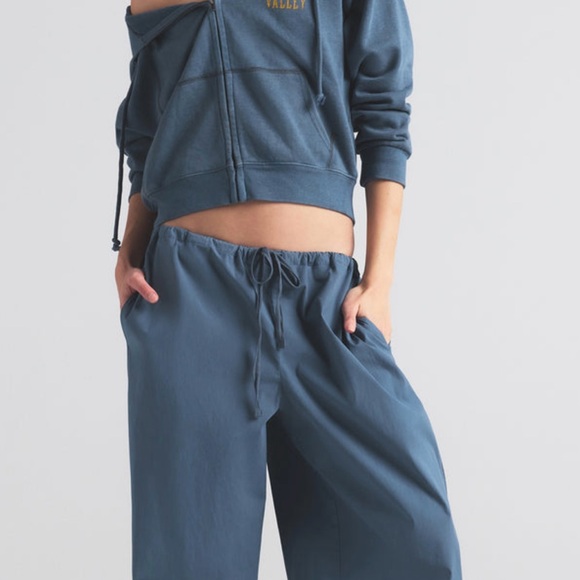 Skims Cotton Poplin Wide-Leg Pants - Picture 6 of 10